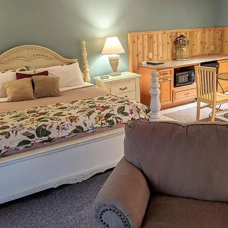 Springbrook Inn- Springbrook